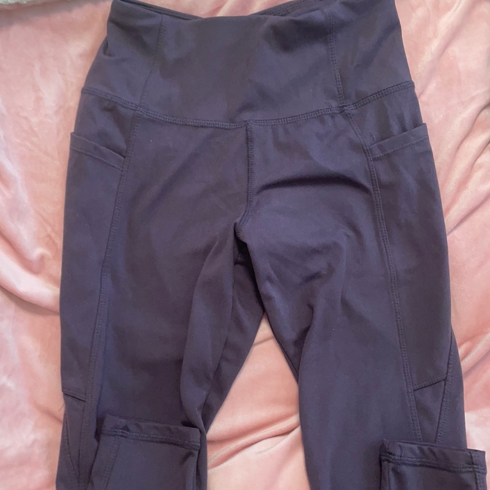 Dan skin purple leggings with side pockets